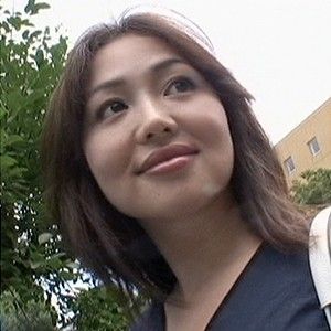 人妻汁 惠里奈